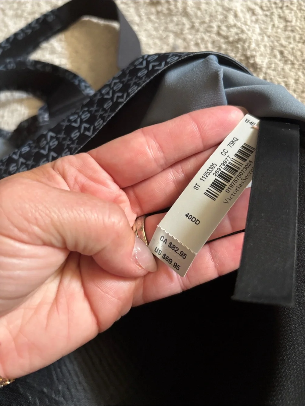 NEW WITH TAGS Victoria's Secret Black Sports Bra with Gray VS Print — Front Zip